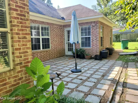 Exterior - 305 Wesson St, Como, MS 38619 photo 4 of 12