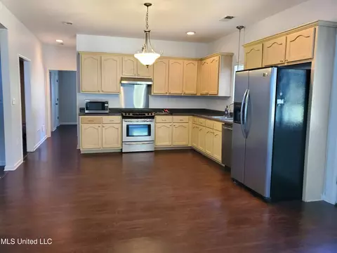 Kitchen - 305 Wesson St, Como, MS 38619 photo 1 of 1