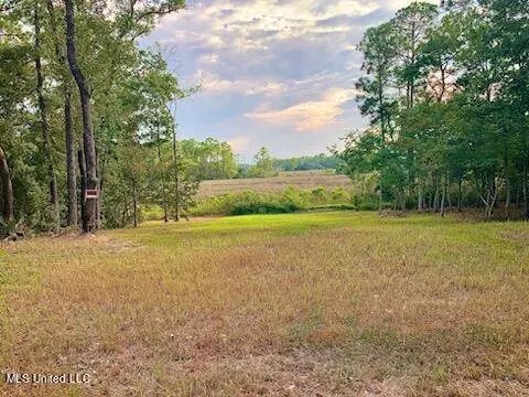 9328 Wild Oaks Ln, Ocean Springs, MS 39564