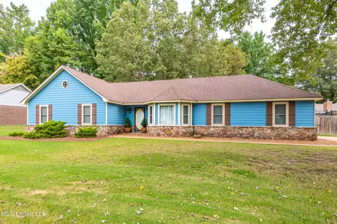 6621 Hickory Crest Dr, Walls, MS 38680