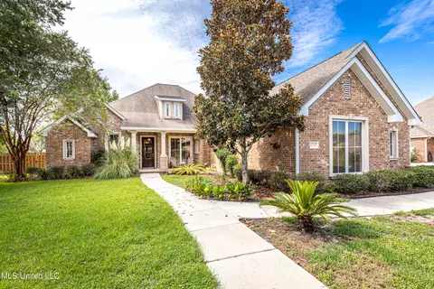 6205 Savanna Dr, Ocean Springs, MS 39564