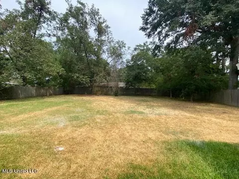 204 E School St, Ridgeland, MS 39157 photo 3