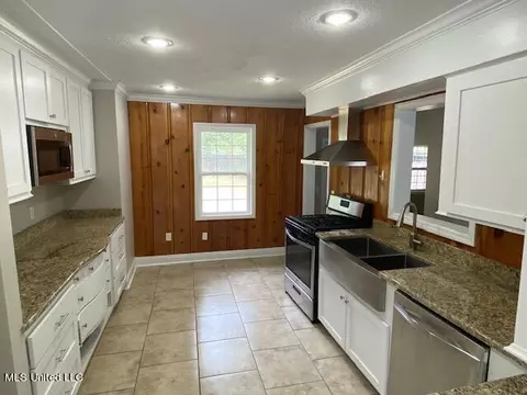 204 E School St, Ridgeland, MS 39157 photo 5