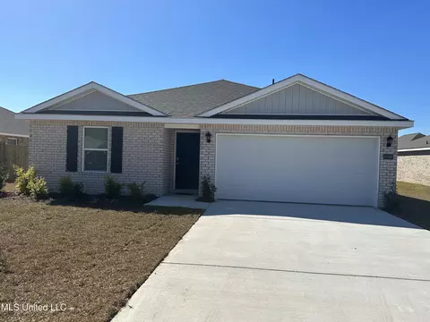 10091 Woodbury Dr, Gulfport, MS 39503