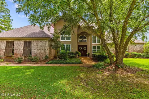 568 Holly Bush Rd, Brandon, MS 39047