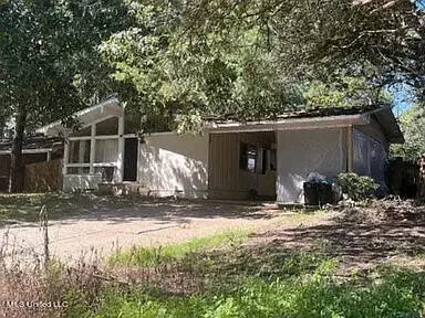 225 Mcdowell Park Cir, Jackson, MS 39204 photo 2