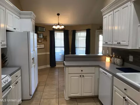 711 Prominence Dr, Flowood, MS 39232 photo 9
