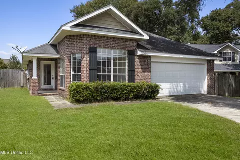 15150 Clear Springs Dr, Biloxi, MS 39532