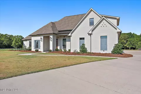 Exterior - 115 Crossview Pl, Brandon, MS 39047 photo 11 of 14