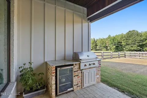 Exterior - 115 Crossview Pl, Brandon, MS 39047 photo 6 of 14