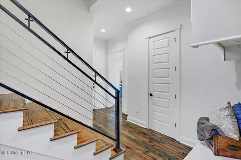 Entry Way - 115 Crossview Pl, Brandon, MS 39047 photo 1 of 1