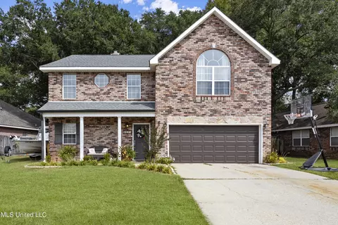 2118 Mckenzie Ct, Biloxi, MS 39532