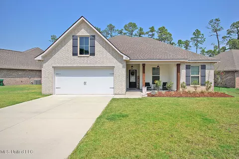 11660 Brookstone Dr, Ocean Springs, MS 39564