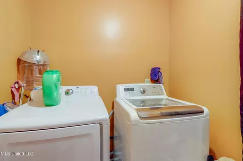 4306 Robinway St, Moss Point, MS 39563 photo 10