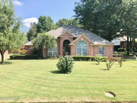8480 Windersgate Dr, Olive Branch, MS 38654