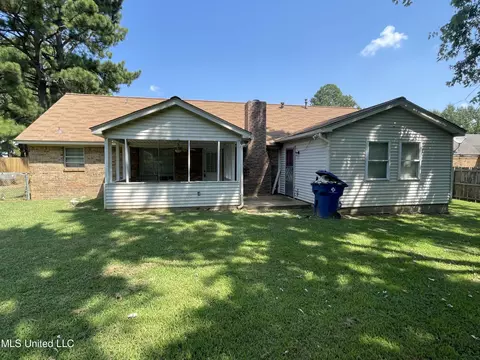 3725 Bryn Mawr Dr, Horn Lake, MS 38637