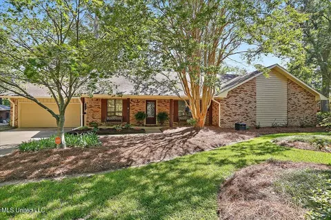 226 Greenfield Pl, Brandon, MS 39047