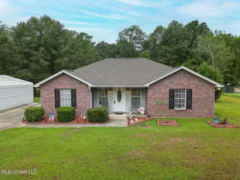 26 Brielle Ln, Wiggins, MS 39577