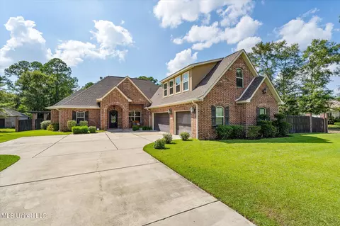 14483 Aerie Rd, Gulfport, MS 39503