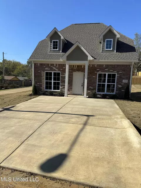 2725 Caffey St, Hernando, MS 38632 photo 4