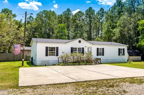 17165 Carnation St, Kiln, MS 39556