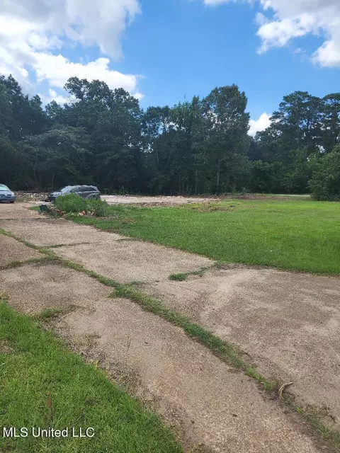 5733-5735 Terry Rd, Byram, MS 39272