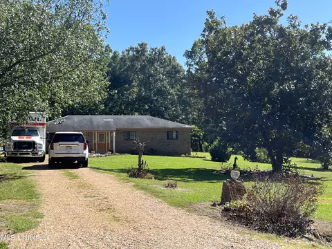 892 Rowell Rd, Coldwater, MS 38618