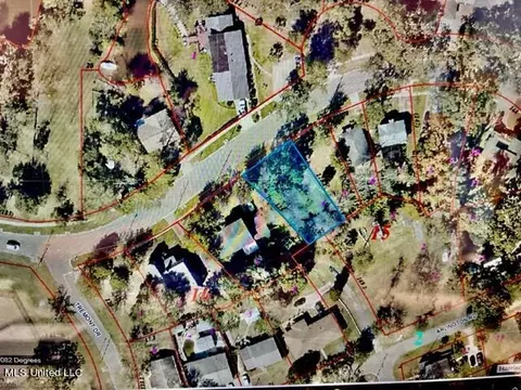 1289 Kensington Dr, Biloxi, MS 39530