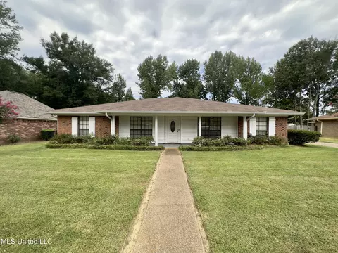 6237 Tanglewood Dr, Jackson, MS 39213