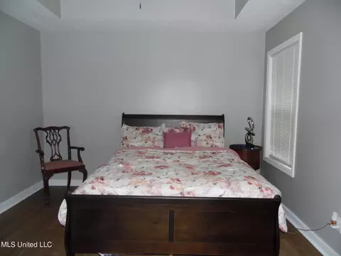 Bedroom - 2313 Hickory Dr, Jackson, MS 39204 photo 4 of 4