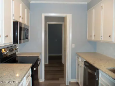 4605 Village Dr, Jackson, MS 39206 photo 12