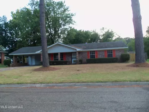 4605 Village Dr, Jackson, MS 39206