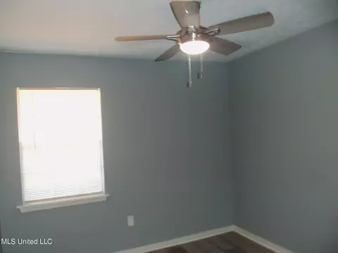 4605 Village Dr, Jackson, MS 39206 photo 5