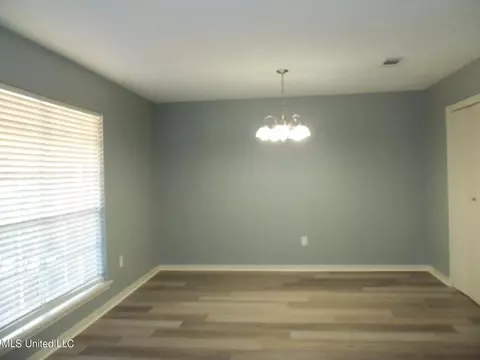 4605 Village Dr, Jackson, MS 39206 photo 21