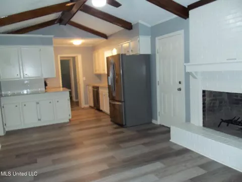 4605 Village Dr, Jackson, MS 39206 photo 11