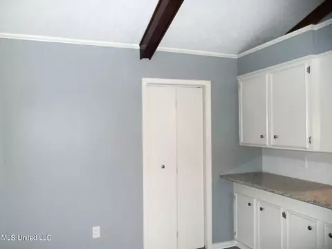 4605 Village Dr, Jackson, MS 39206 photo 19