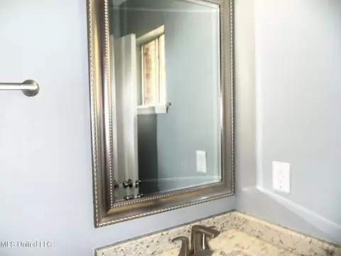 4605 Village Dr, Jackson, MS 39206 photo 8