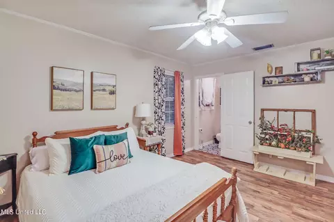 Bedroom - 1103 Ward Pineview Rd, Lucedale, MS 39452 photo 6 of 7