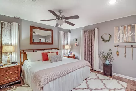 Bedroom - 1103 Ward Pineview Rd, Lucedale, MS 39452 photo 3 of 7