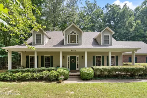 6600 Autumn Oaks Dr, Olive Branch, MS 38654