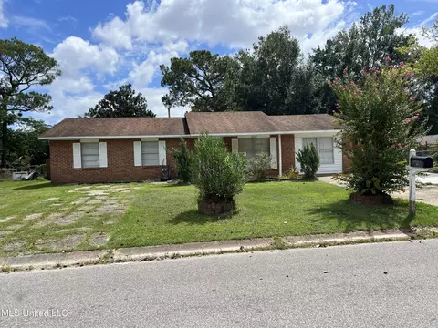 15637 Anderson Dr, Biloxi, MS 39532