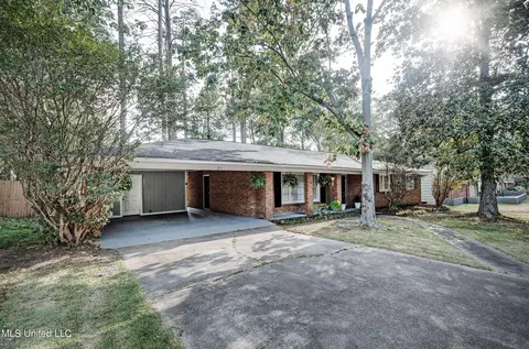 211 Dona Ave, Jackson, MS 39212