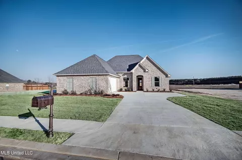 1112 Old Court Xing, Flowood, MS 39232