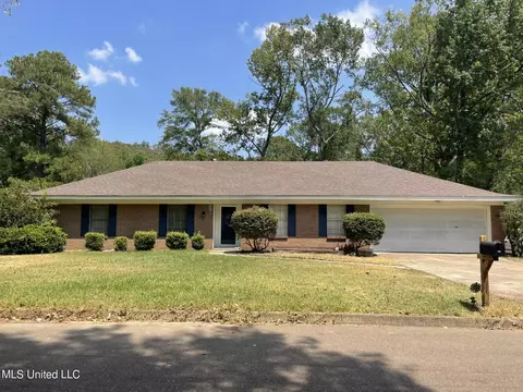 101 Sweetgum Ln, Clinton, MS 39056