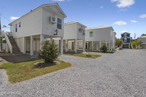 215 E Second St #38B, Pass Christian, MS 39571 photo 16