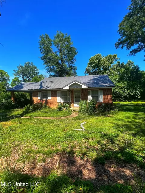 39 Pine St, Cary, MS 39054 photo 1
