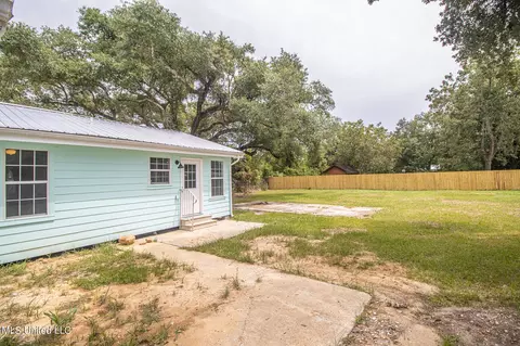 Exterior - 924 E First St, Long Beach, MS 39560 photo 4 of 4