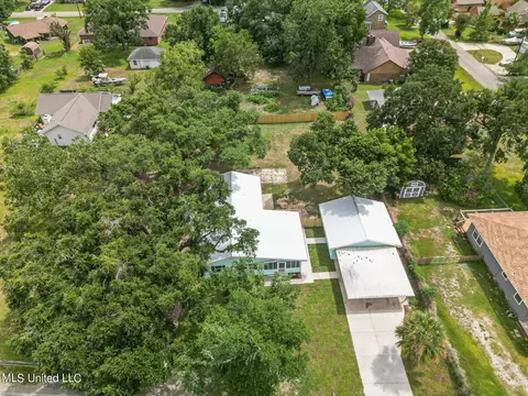 View/Area - 924 E First St, Long Beach, MS 39560 photo 1 of 2