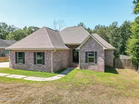 1955 Kornman Dr, Biloxi, MS 39532