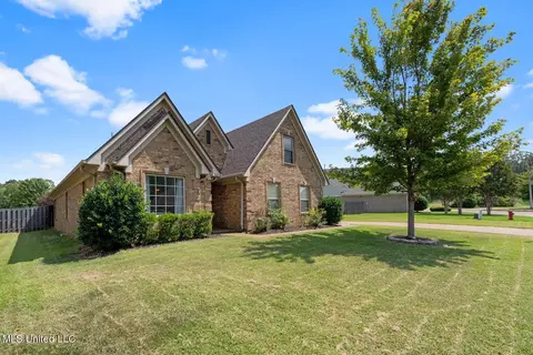 760 S Classic Dr S Dr, Hernando, MS 38632